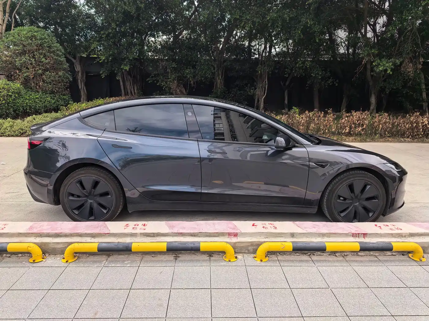 Tesla Model 3 2026 2025 Model Rear-Wheel Drive Edition