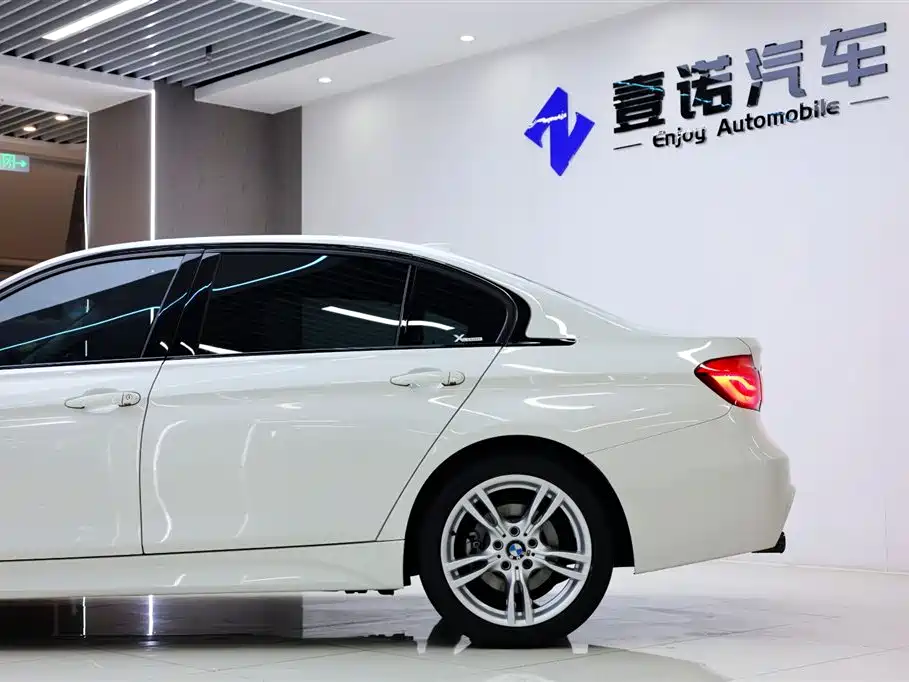 BMW 3 Series 2017 320Li M Sport фото 16