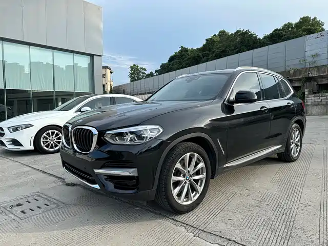 BMW X3 xDrive25i, M Спорт-пакет
