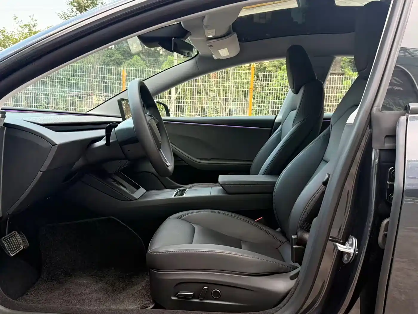 Tesla Model 3 2026 2025 Model Year Facelift Rear-Wheel Drive