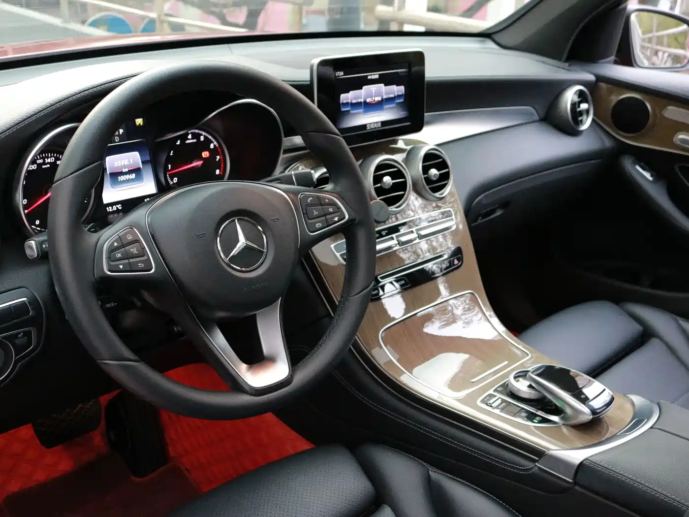 Mercedes-Benz GLC Coupe 2017 GLC 260 4MATIC Coupe SUV фото 16
