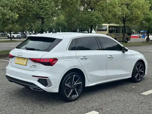 Audi A3 2021 Sportback 35 TFSI Fashion Sport — фото 4