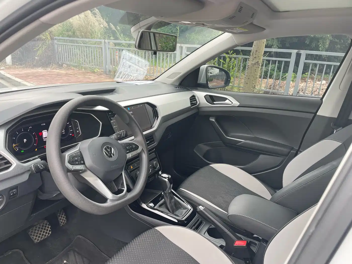 Volkswagen Tanying 2021 1.5L Automatic Smart Connect Edition фото 12