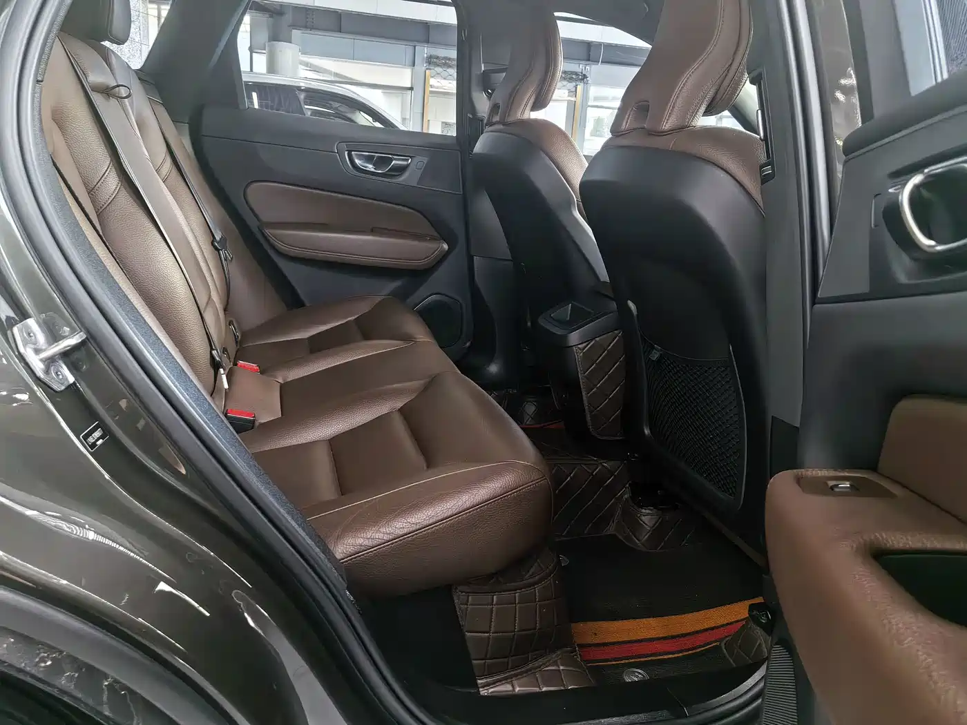 Photo 9 - Volvo XC60