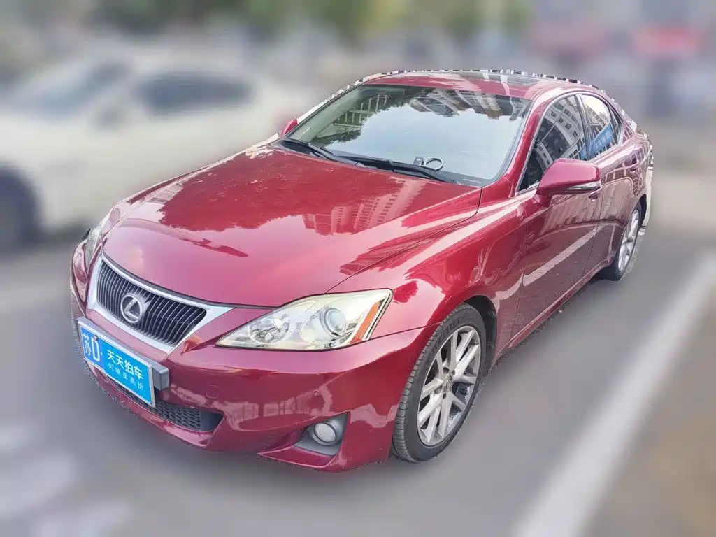 Photo 1 - Lexus IS