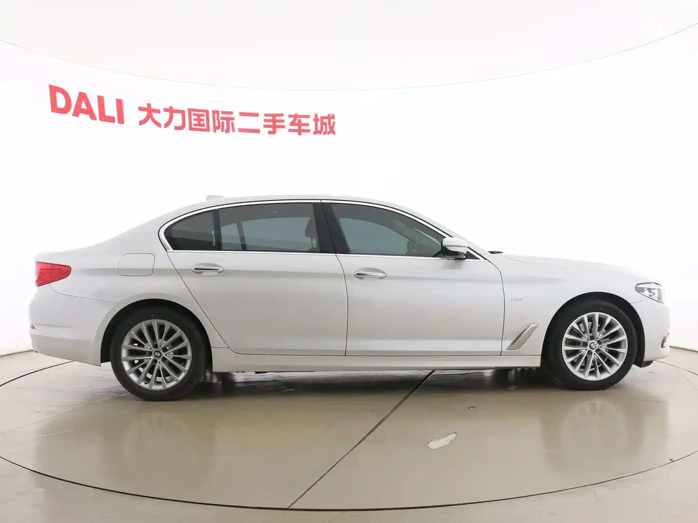 BMW 5 Series 2018 525Li Luxury Package фото 14