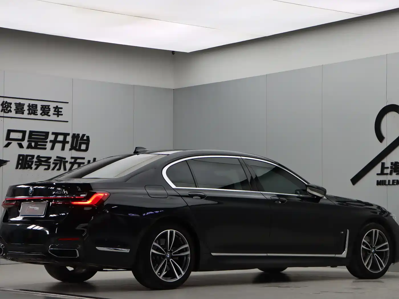 BMW 7 Series 2021 Model 730Li M Sport Package фото 6