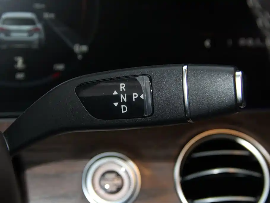Mercedes-Benz E-Class 2022 E 300 L Luxury фото 21