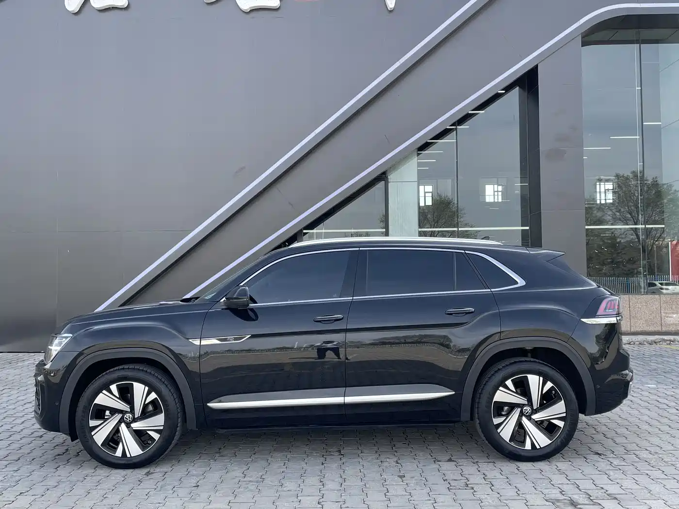 Volkswagen Teramont 2024 Teramont X 380TSI 4WD Premium Luxury Edition фото 10