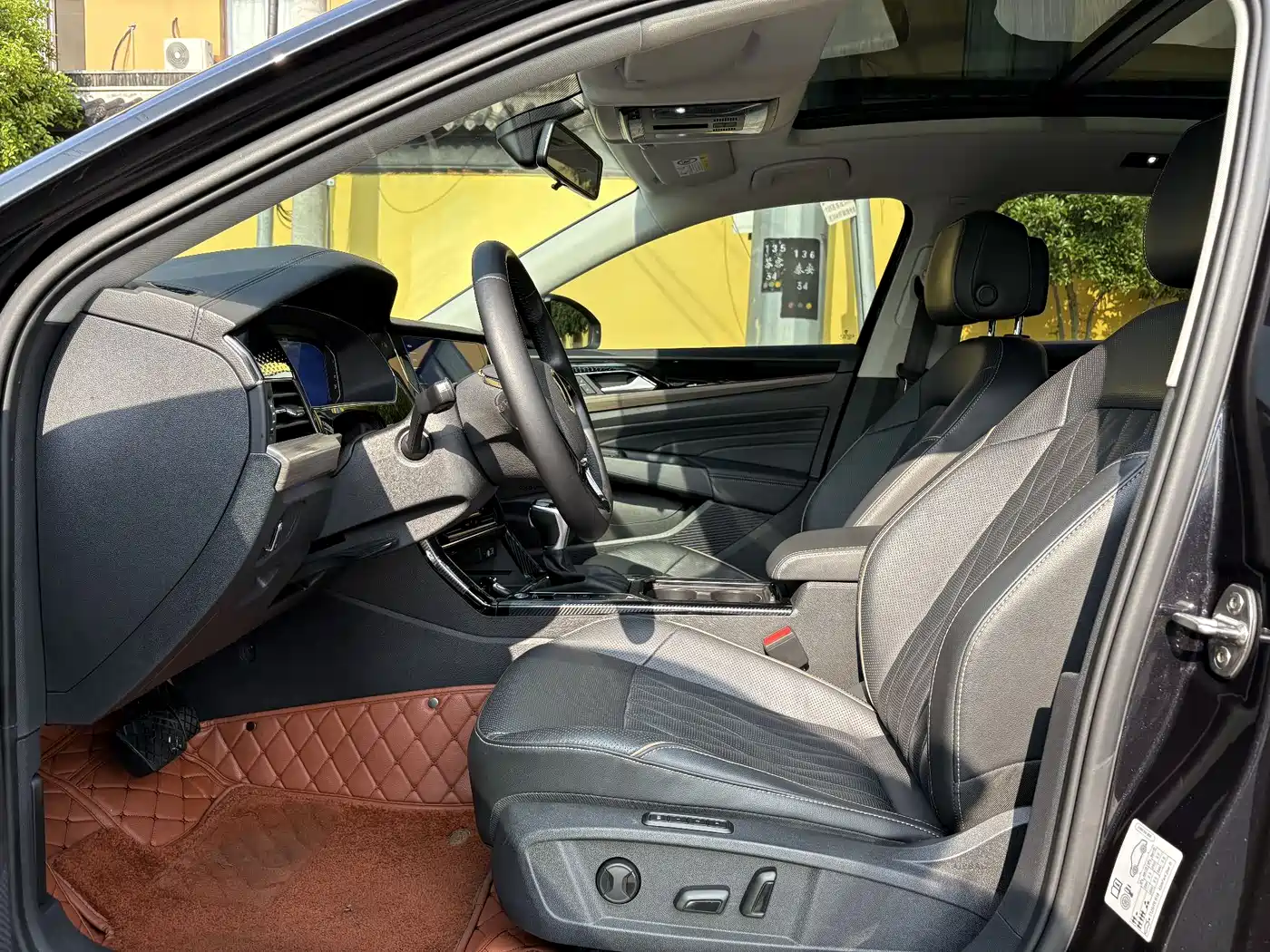 Volkswagen Passat 2021 Model 330TSI Luxury Edition фото 4