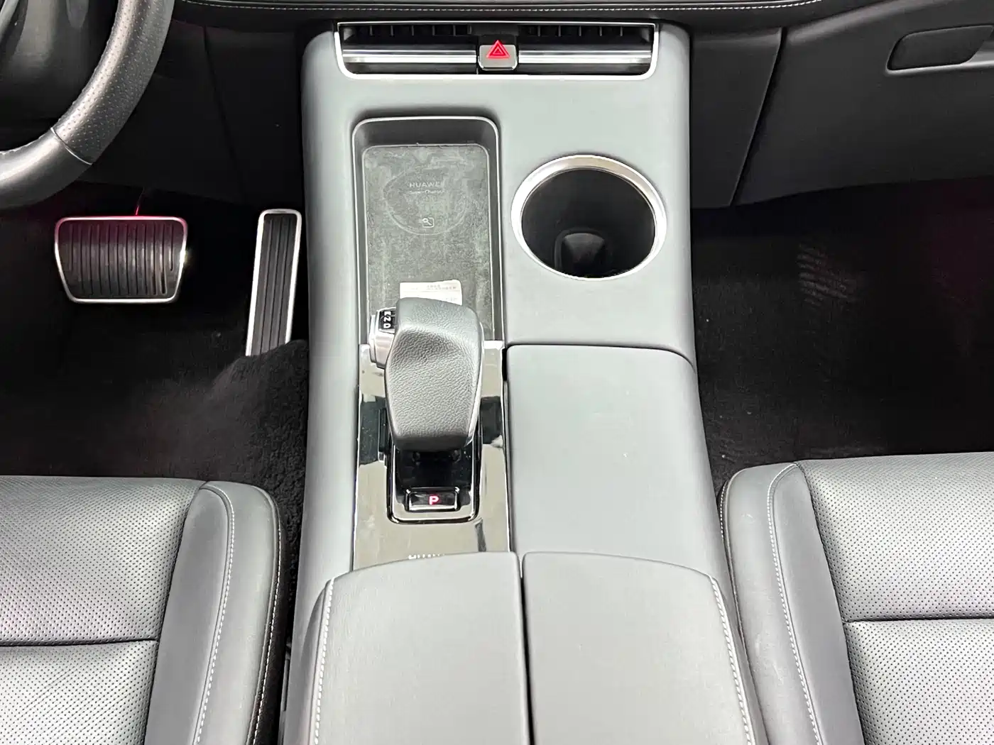 AITO Wenjie AITO M5 2022 Extended Range AWD Performance Edition фото 24