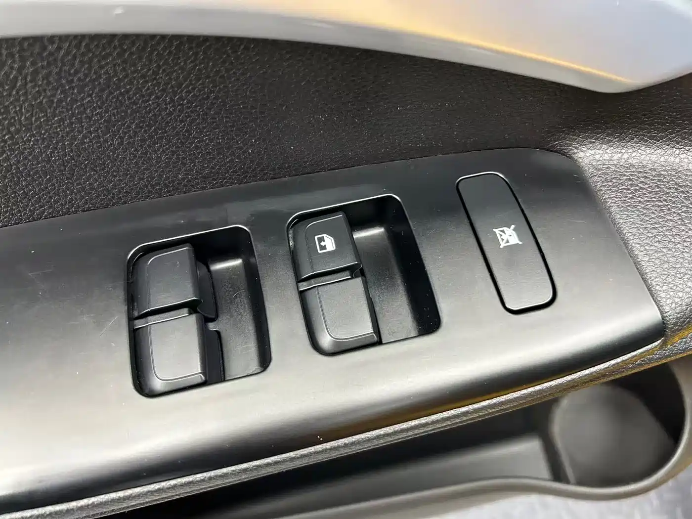 Kia KX1 2021 1.4L CVT Fun Sunroof Version фото 10