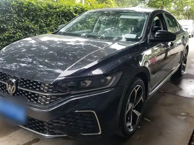 Volkswagen Passat 2026 2026 Outstanding Edition 380TSI Starlight Dragon Soaring Version