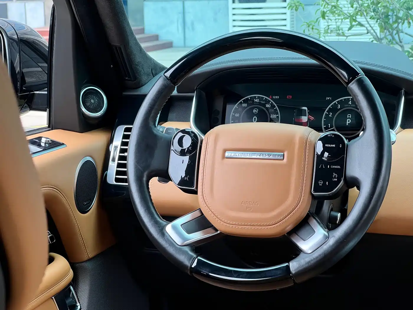 Land Rover Range Rover 2022 3.0 L6 400PS Prestige Genesis Extended Edition фото 22