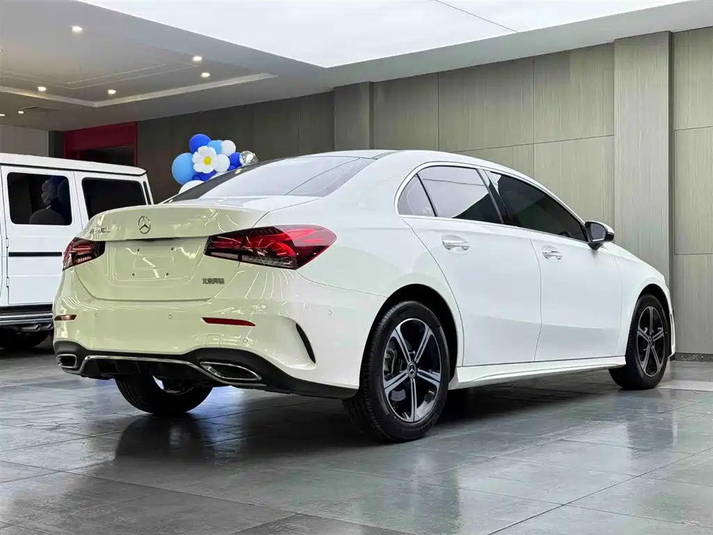 Mercedes-Benz A-Class 2022 A 200 L Sport Sedan Style фото 4