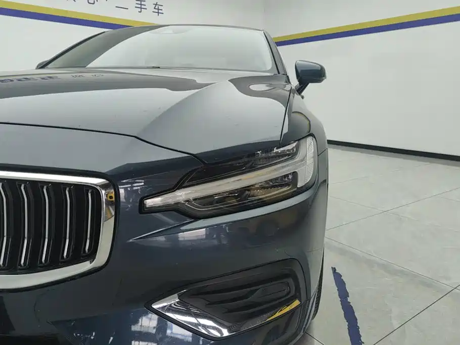 Фото 5 - Volvo S60