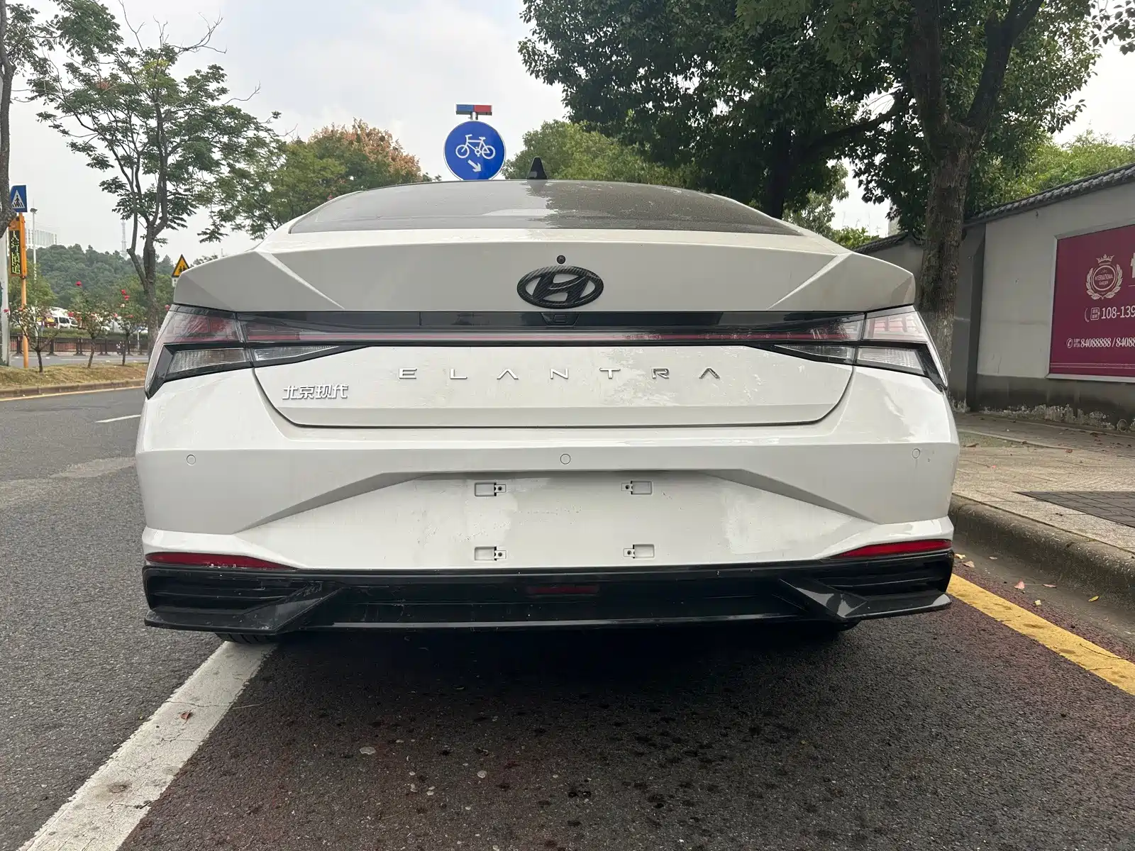 Фото 8 - Hyundai Elantra