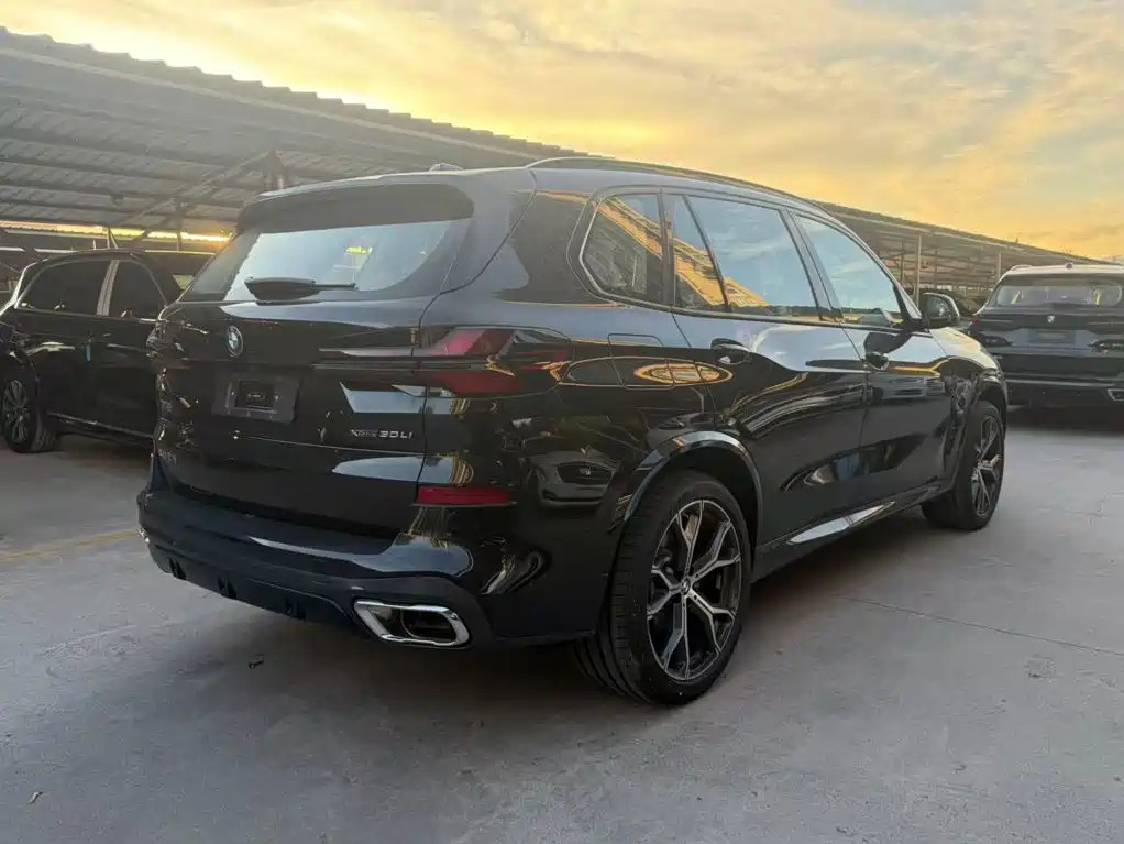 BMW X5 2026 2026 Facelift xDrive 30Li Exclusive M Sport Shadowline Package
