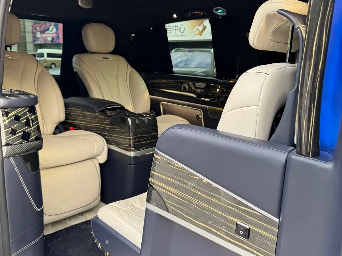 Mercedes-Benz V-Class 2020 Model V 260 L Long Wheelbase Luxury фото 9
