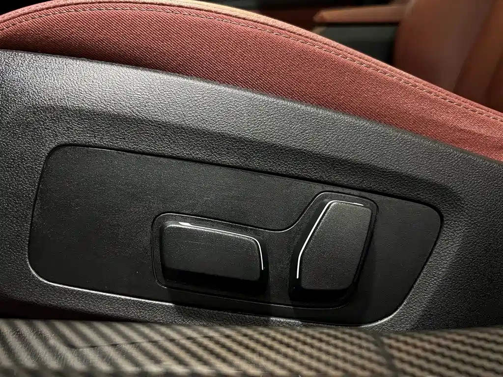 BMW 3 Series 2023 320Li M Sport Package фото 9