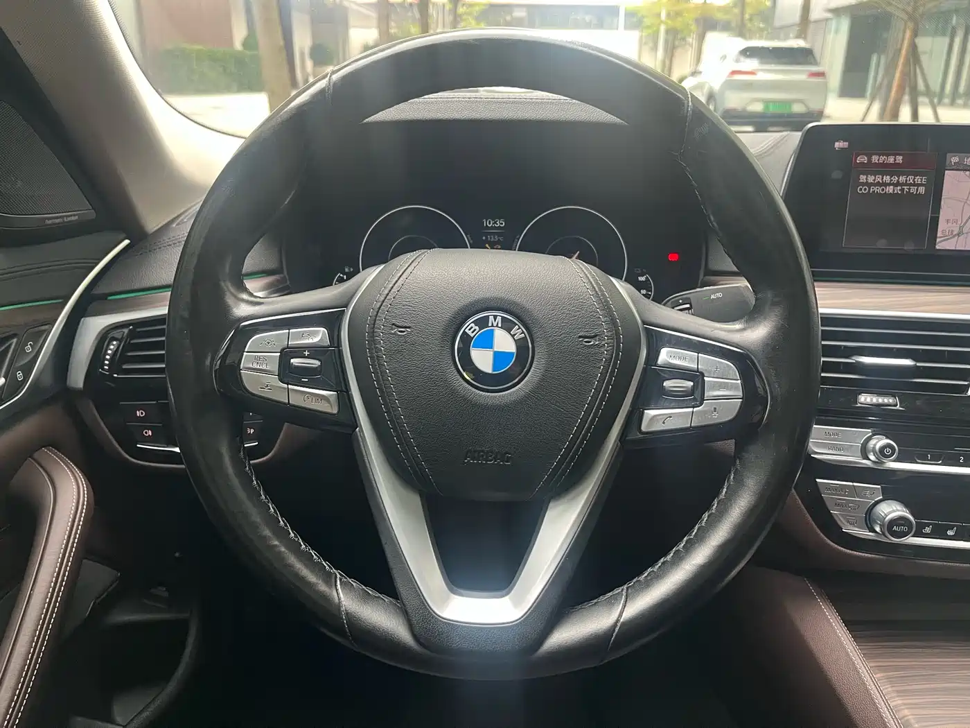 BMW 5 Series New Energy 2019 Facelift 530Le Pioneer Edition фото 31