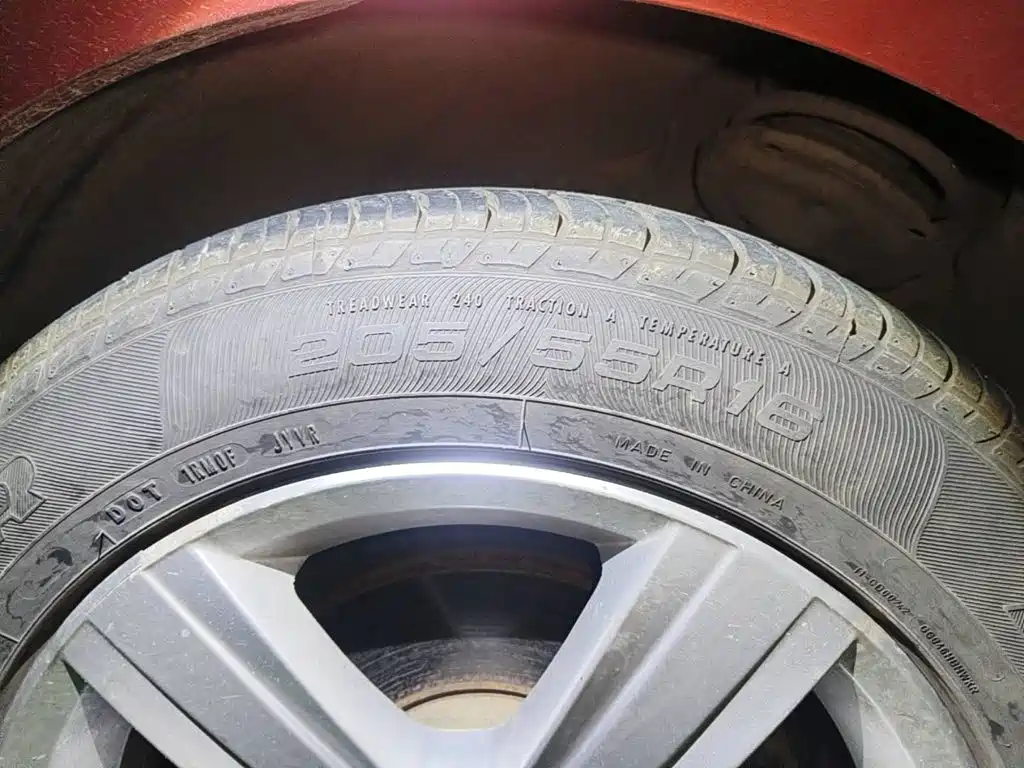 Фото 6 - Volkswagen Golf