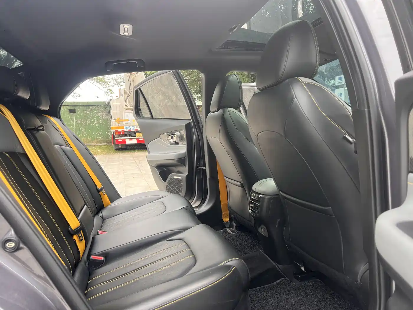 GAC Trumpchi Trumpchi Emkoo 2023 270T DCT J16 Edition фото 8