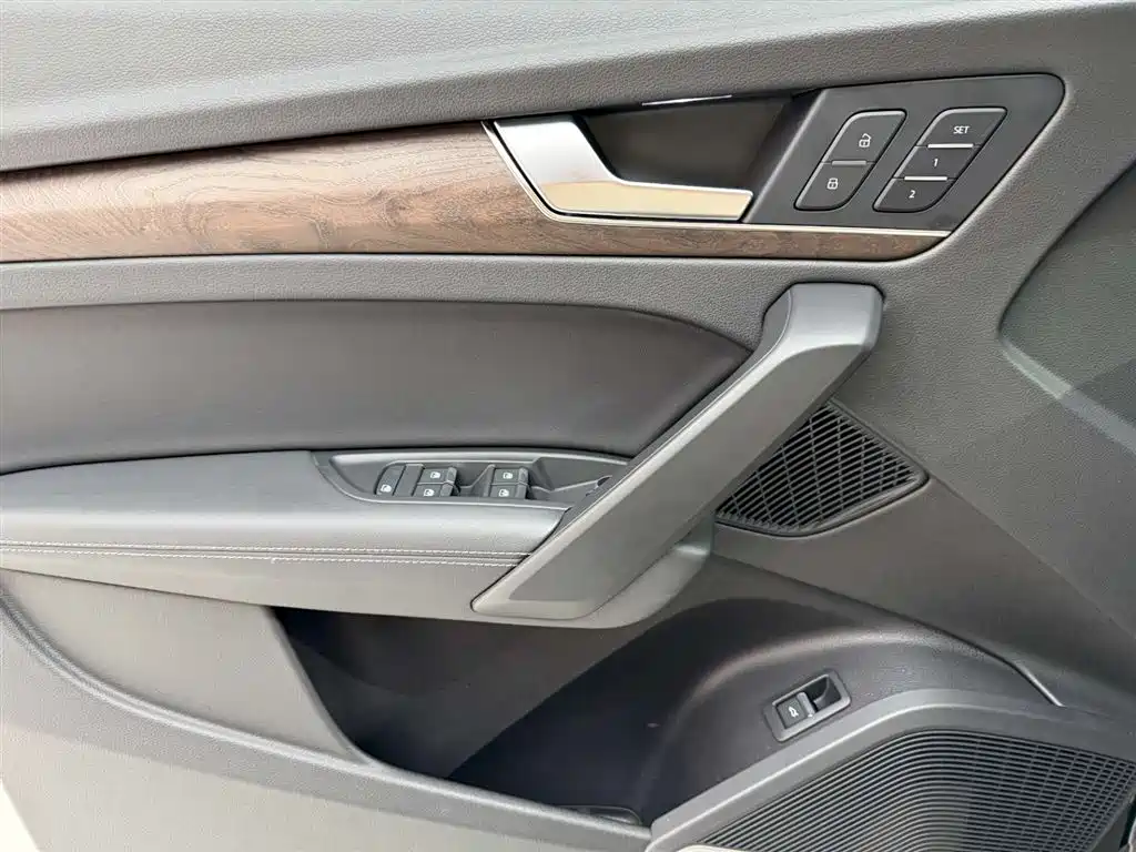 Audi Q5L 2022 45T Luxury Elegance фото 21