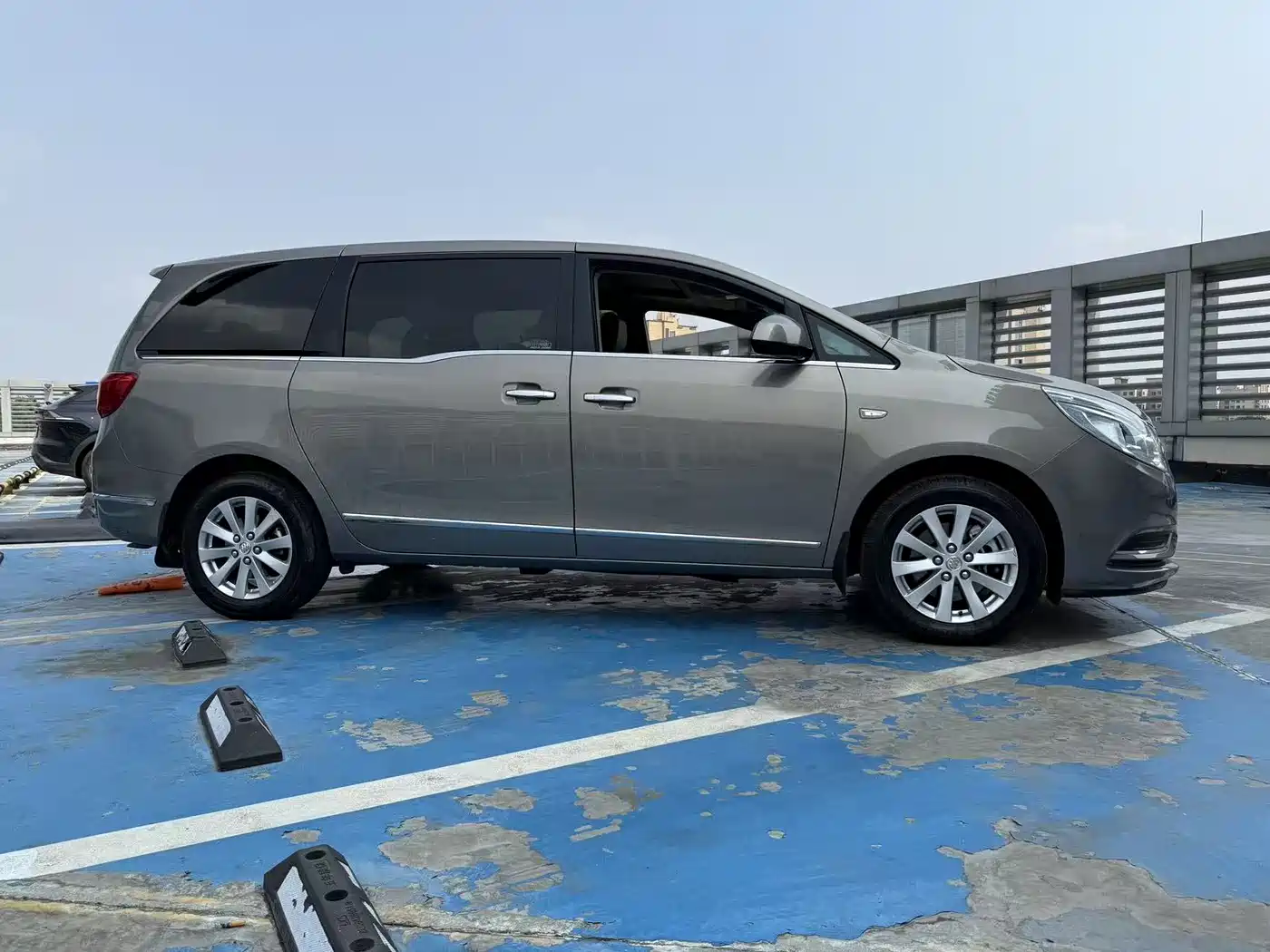 Buick GL8 2018 28T Luxury Model China VI фото 4
