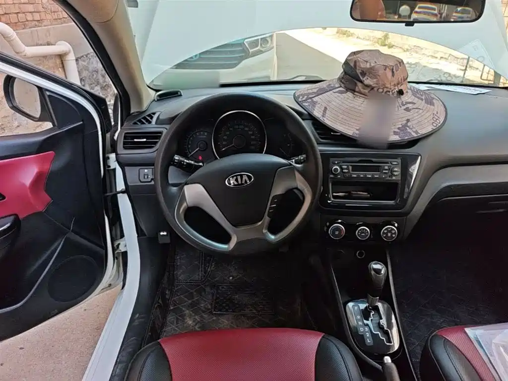 Kia K2 2015 Hatchback 1.4L AT GLS Cool Edition фото 11
