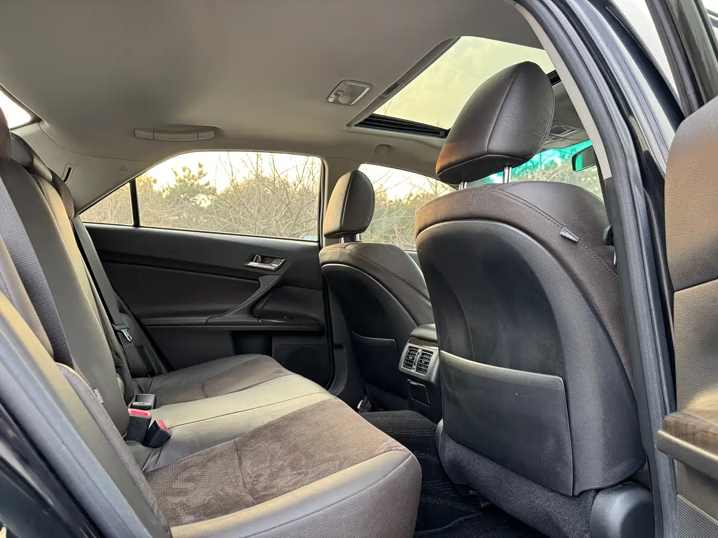 Toyota Reiz 2013 2.5V Premium Edition фото 18