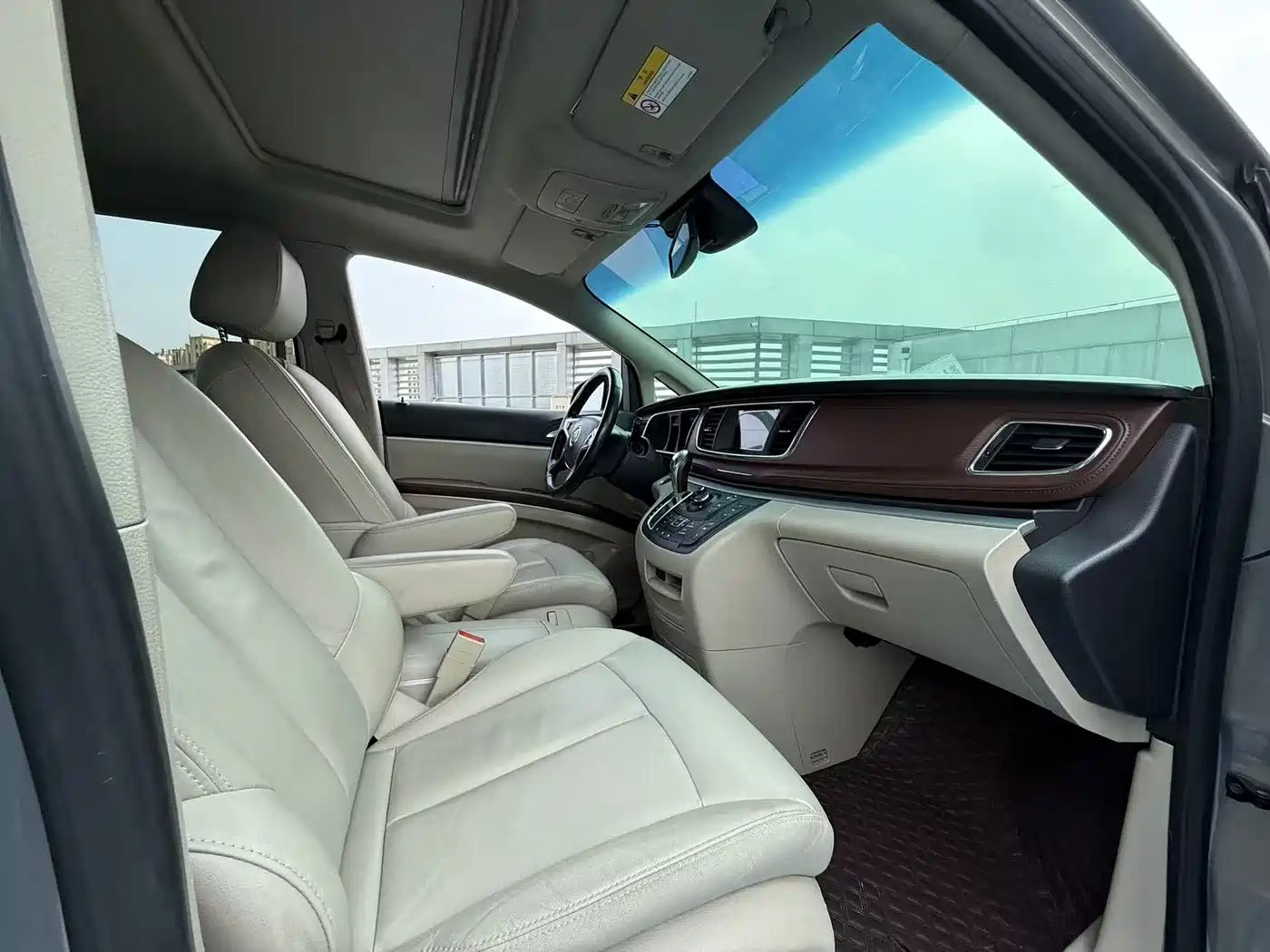 Buick GL8 2018 28T Luxury Model China VI фото 13