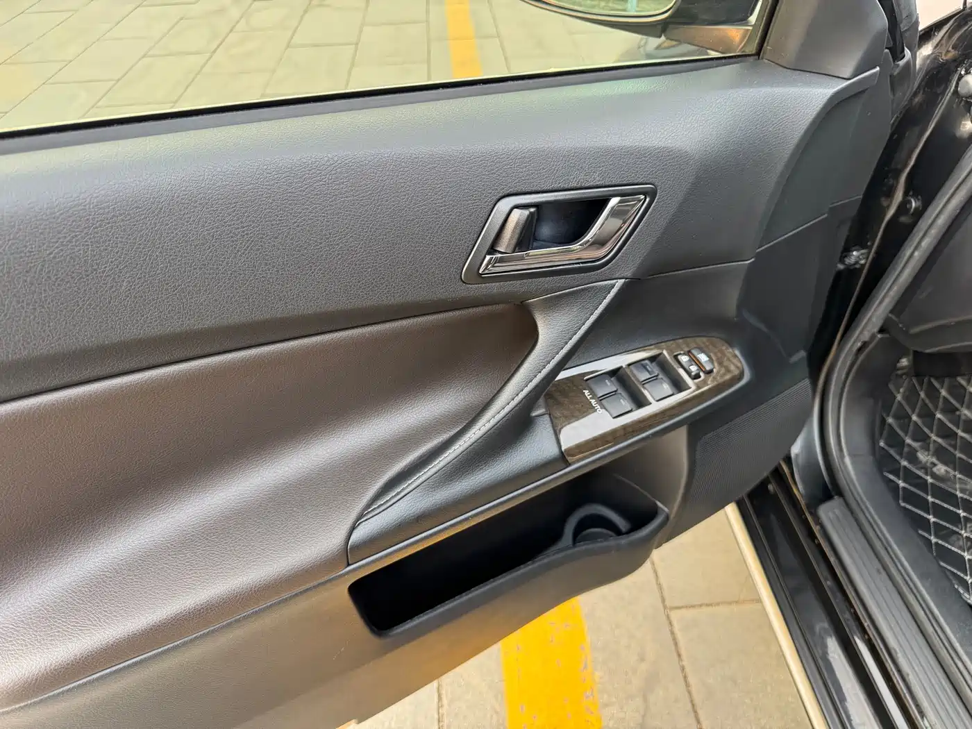 Toyota Reiz 2013 2.5V Premium Edition фото 9