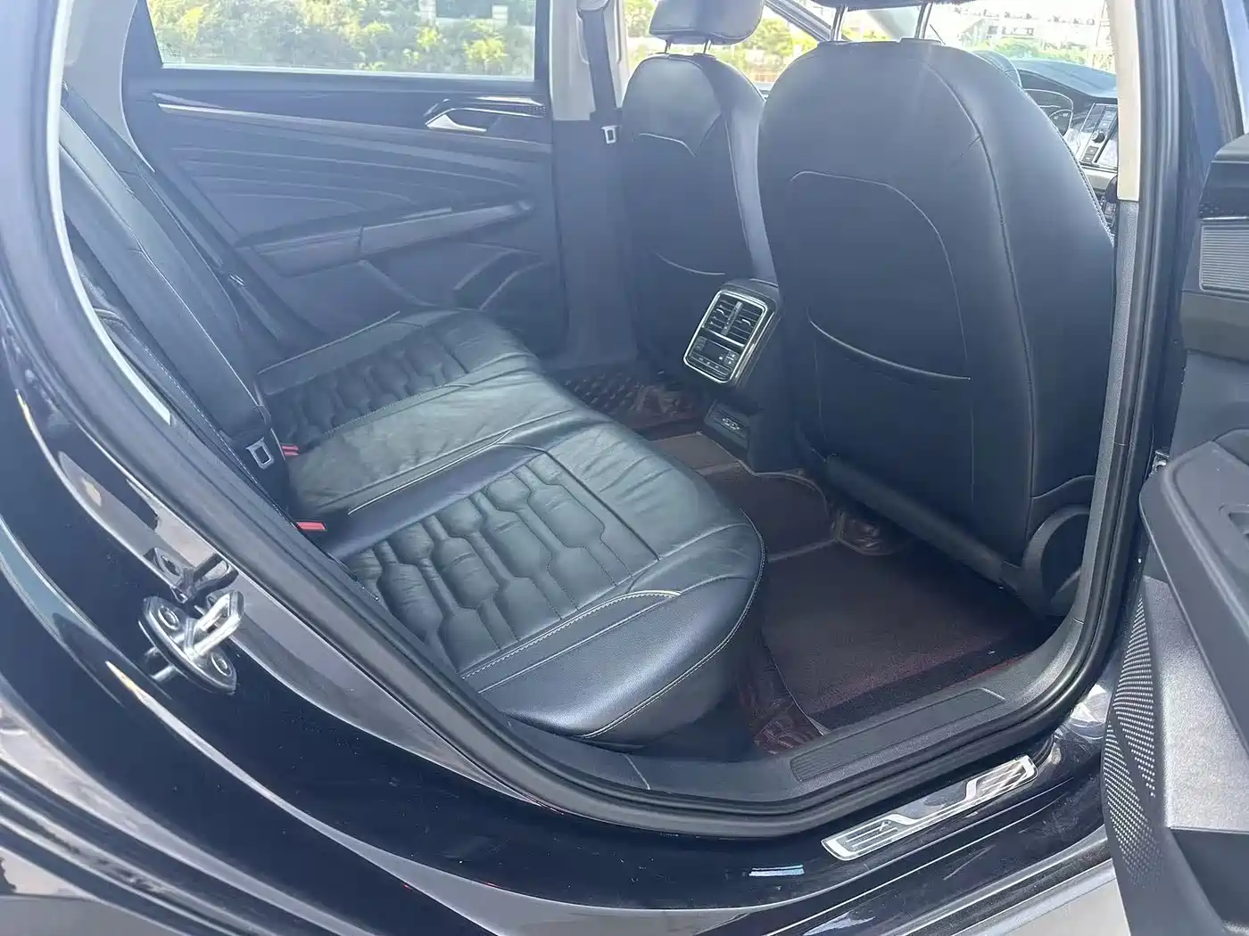 Volkswagen Passat 2019 330TSI Elite Version China VI фото 5