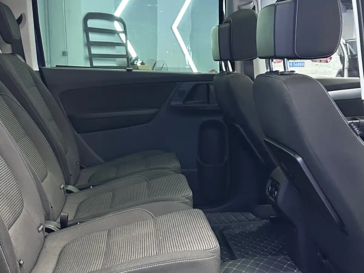 Volkswagen Sharan 2018 2018 380TSI Comfort 7-Seater