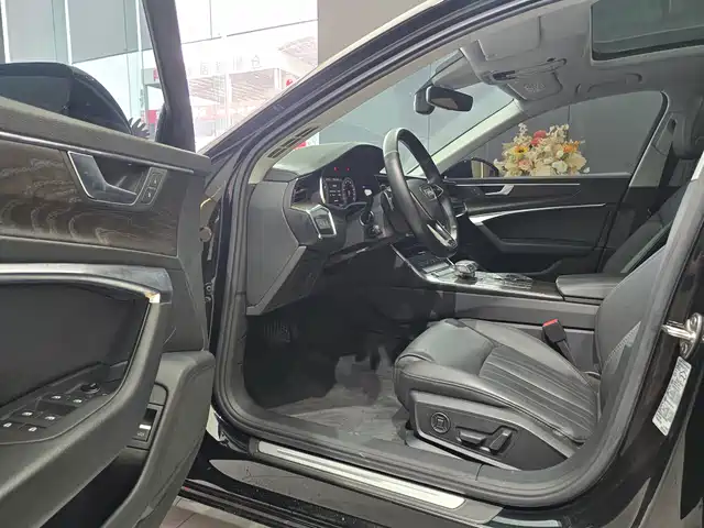Audi A6L 2022 40 TFSI Luxury Dynamic — фото 4