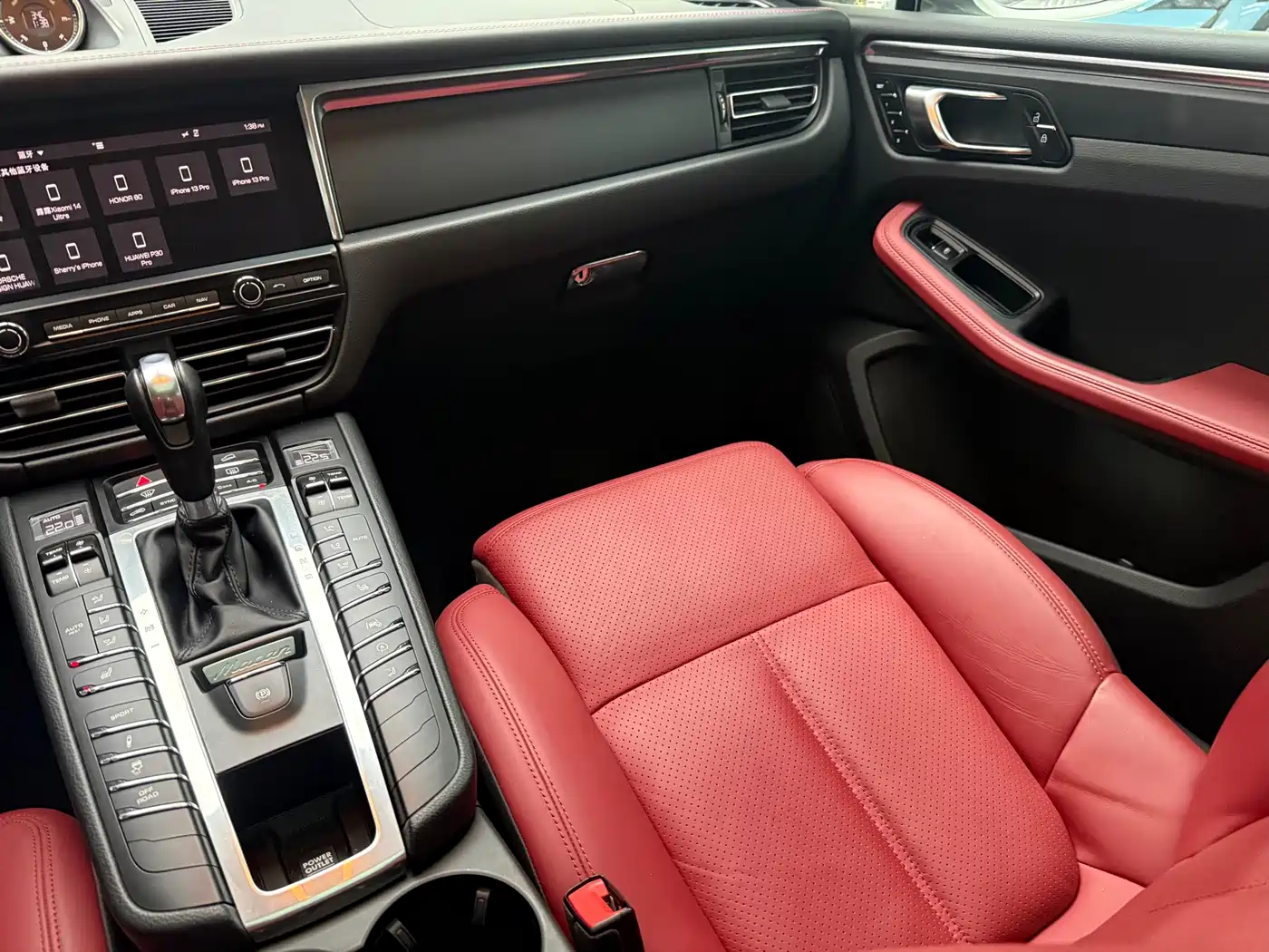 Фото 15 - Porsche Macan