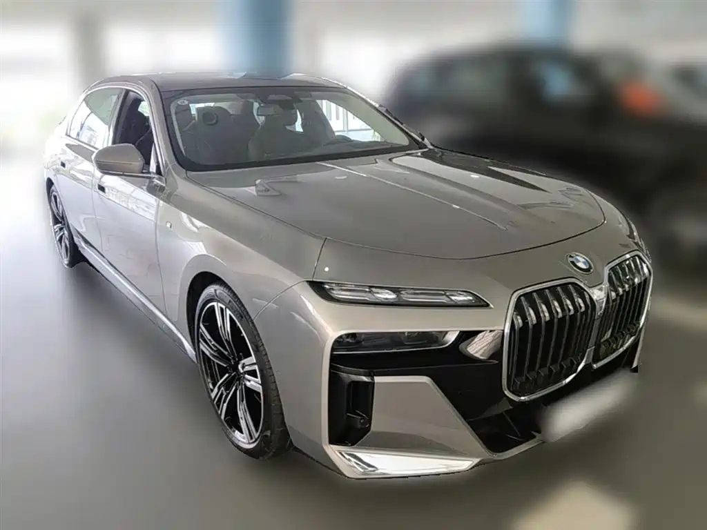 BMW 7 Series 2023 Model 740Li Leading M Sport Package фото 7