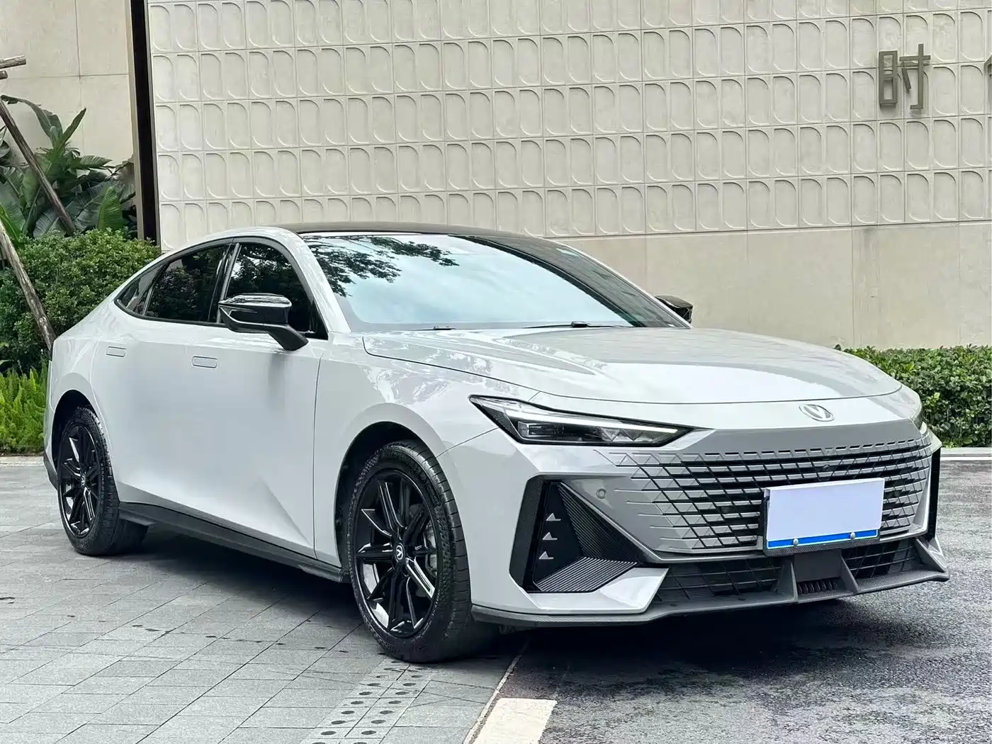 CHANGAN UNI-V