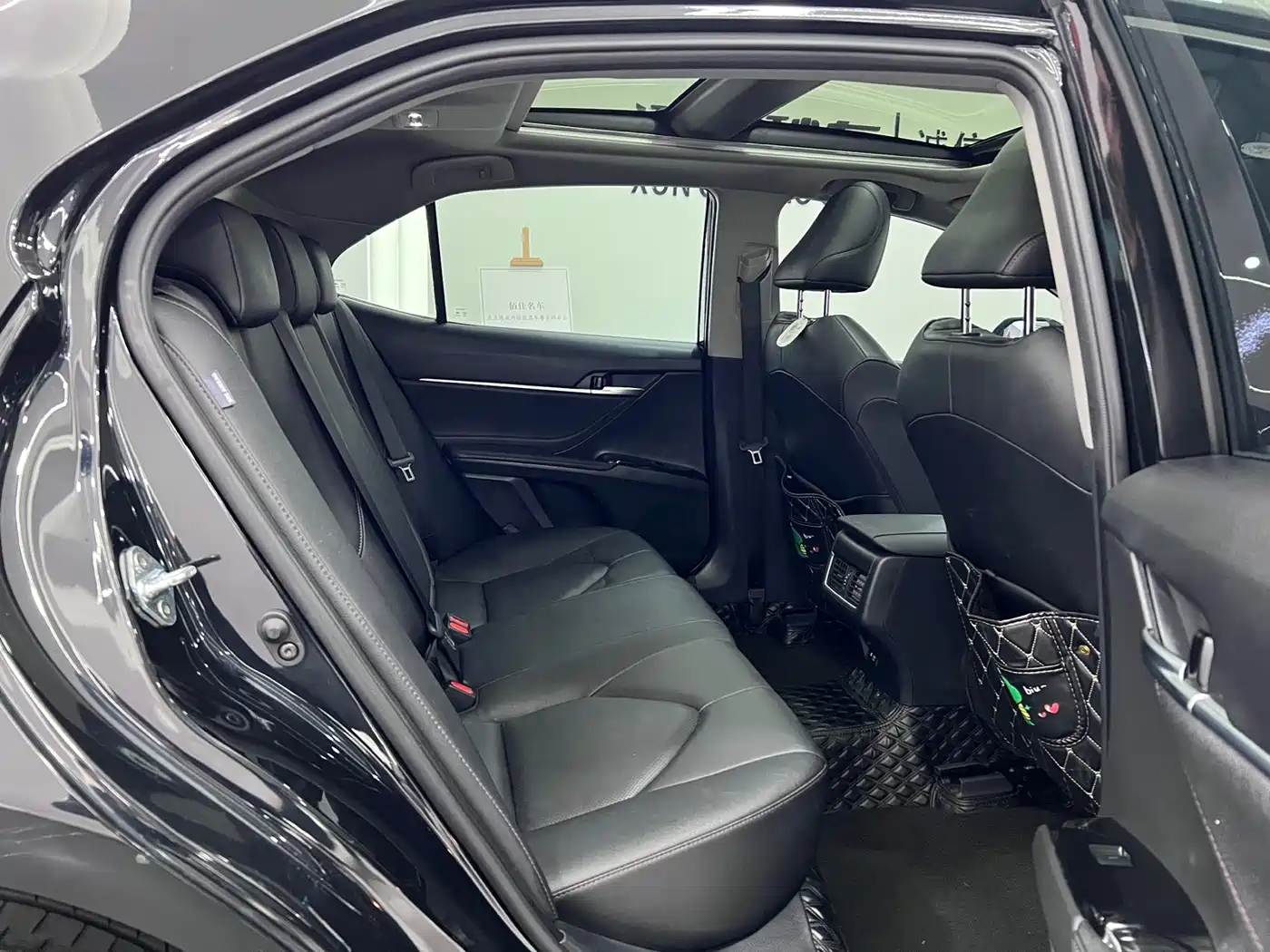 Toyota Camry 2021 2.5G Luxury Edition фото 12