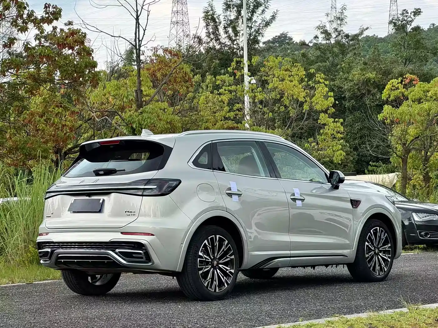 Фото 4 - Hongqi HS5