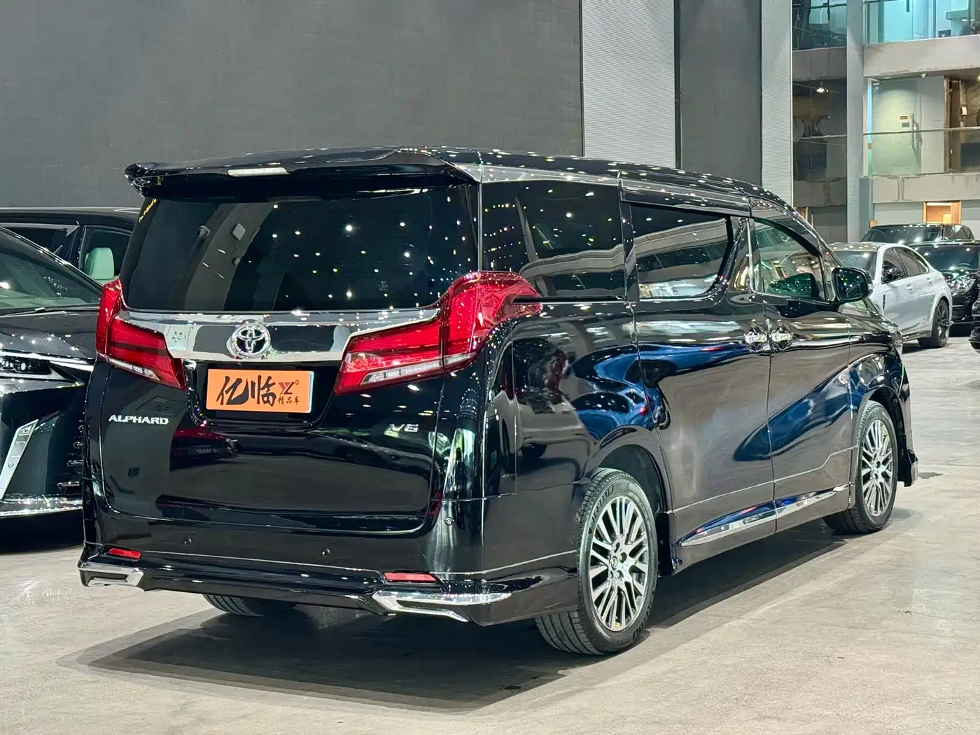 Toyota Alphard 2015 3.5L Luxury Edition фото 15