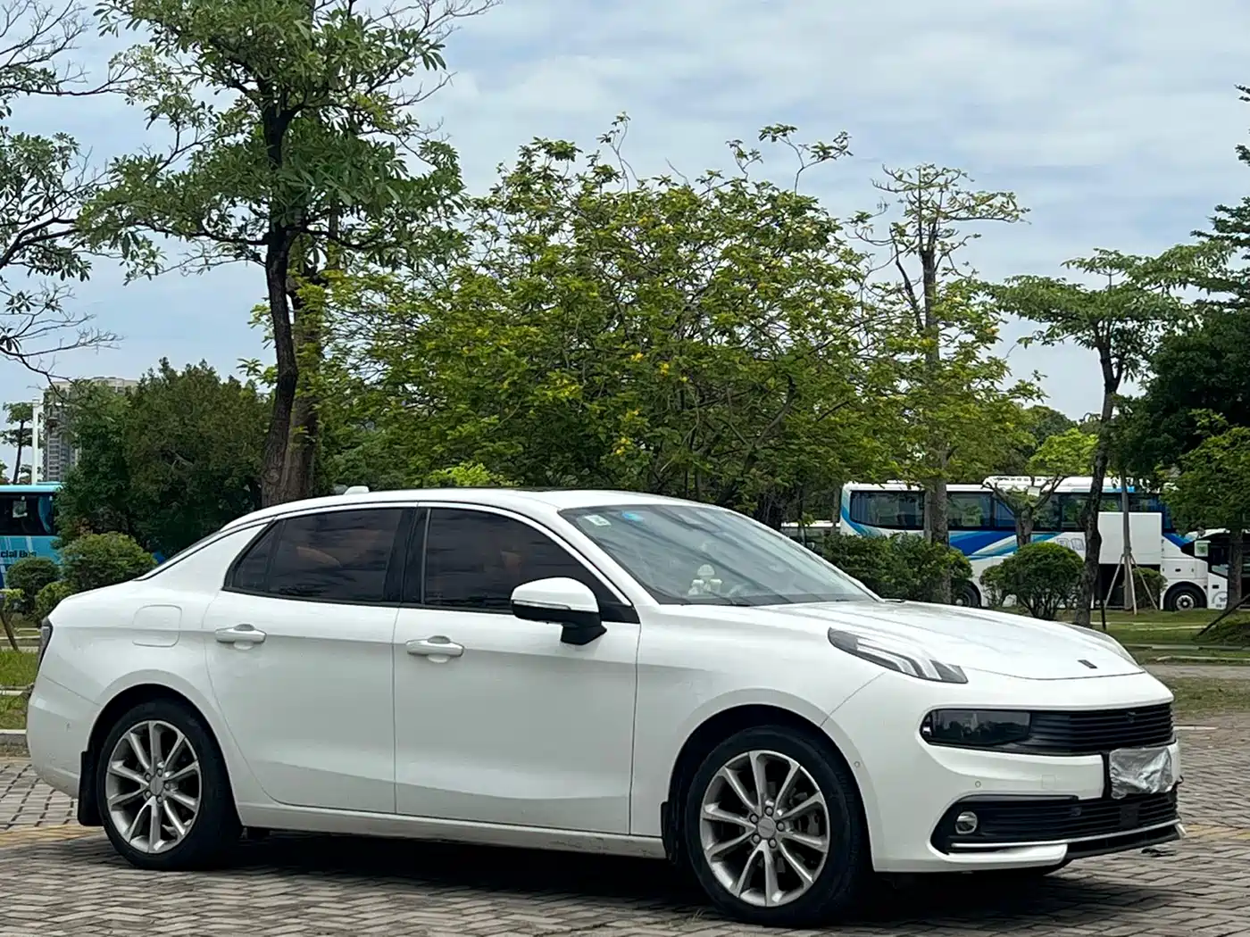 Lynk & Co 03 2018 1.5TD DCT Power Pro Version China V фото 3