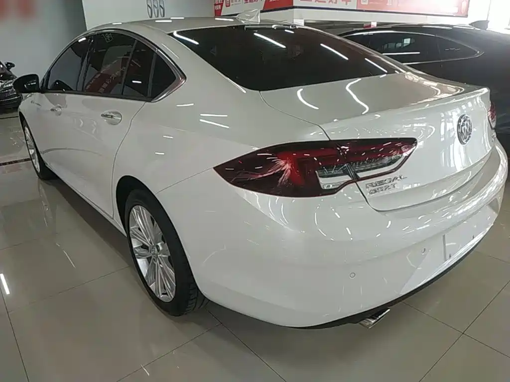 Фото 5 - Buick Regal