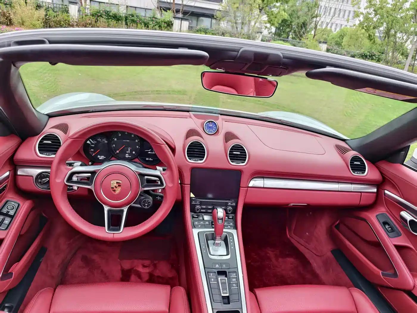 PORSCHE 718