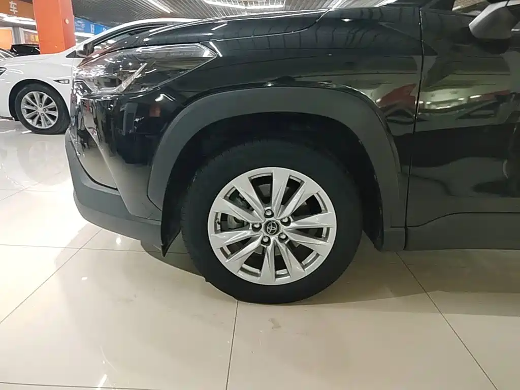 Фото 23 - Toyota Corolla Cross