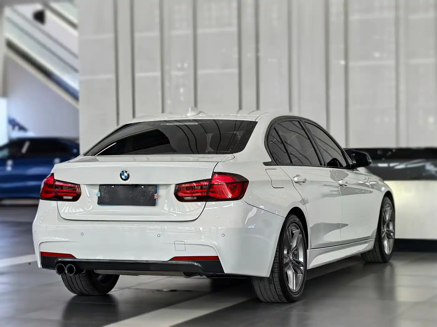 BMW 3 Series 2018 320Li M Sport Black Night Edition фото 9