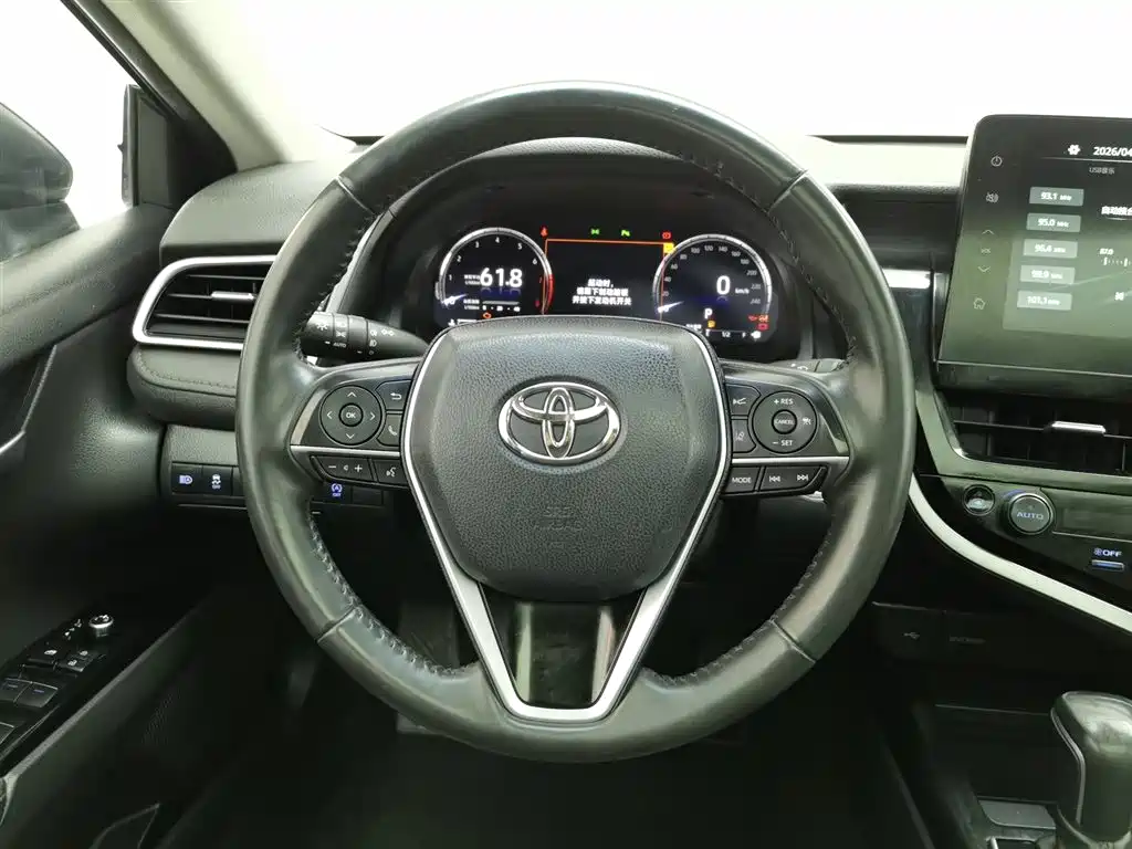 Toyota Camry 2021 2.5G Luxury Edition фото 11