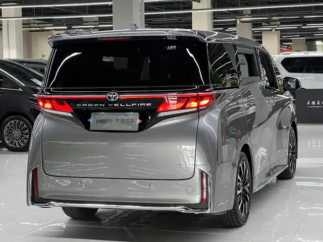 Toyota Vellfire, фото 4