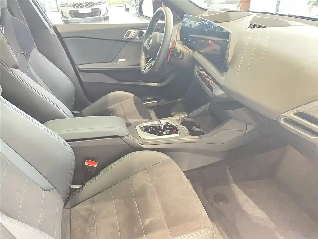 BMW M235L 2025 M235L фото 9